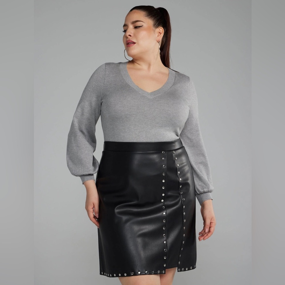 Sweater - Long Sleeve V-Neck Pullover Sweater, Grey, 2X,  NWT